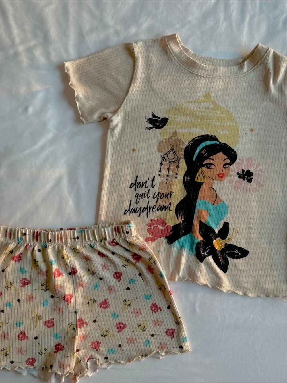Disney Princess Jasmine Girls 5/6 Floral & Cream Top & Printed Short Pajama Set